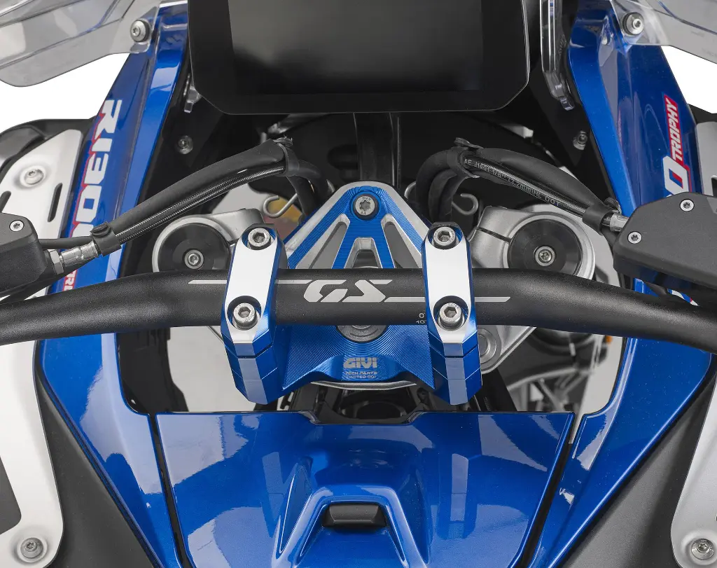 RS5143BL_mounted_2128x1600.webp