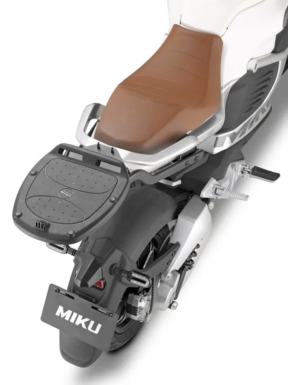 Soporte Trasero Top Case Sunra Miku Super (22-24)