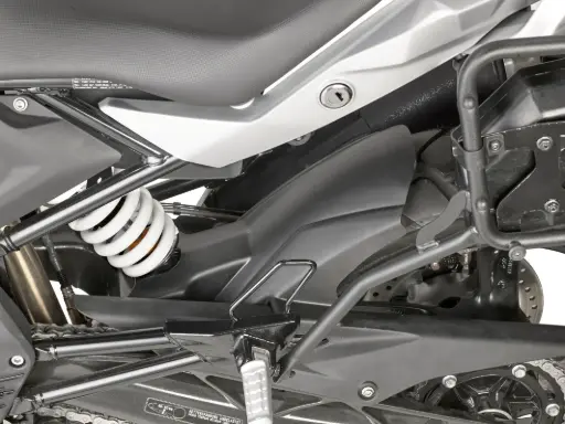 [mg5126] Guardabarro cubrecadena en abs negro g 310 gs (17 > 18)